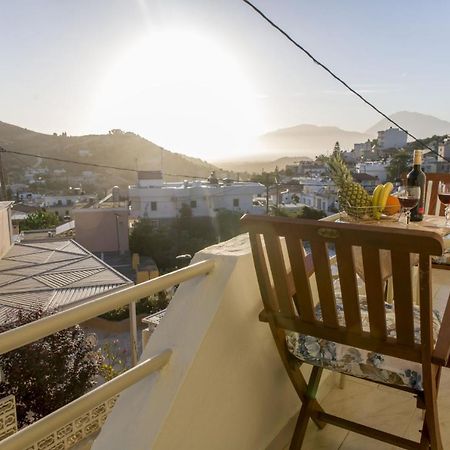 Chryso Apartment Камиларион Екстериор снимка
