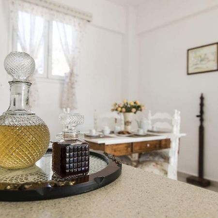 Chryso Apartment Камиларион Екстериор снимка