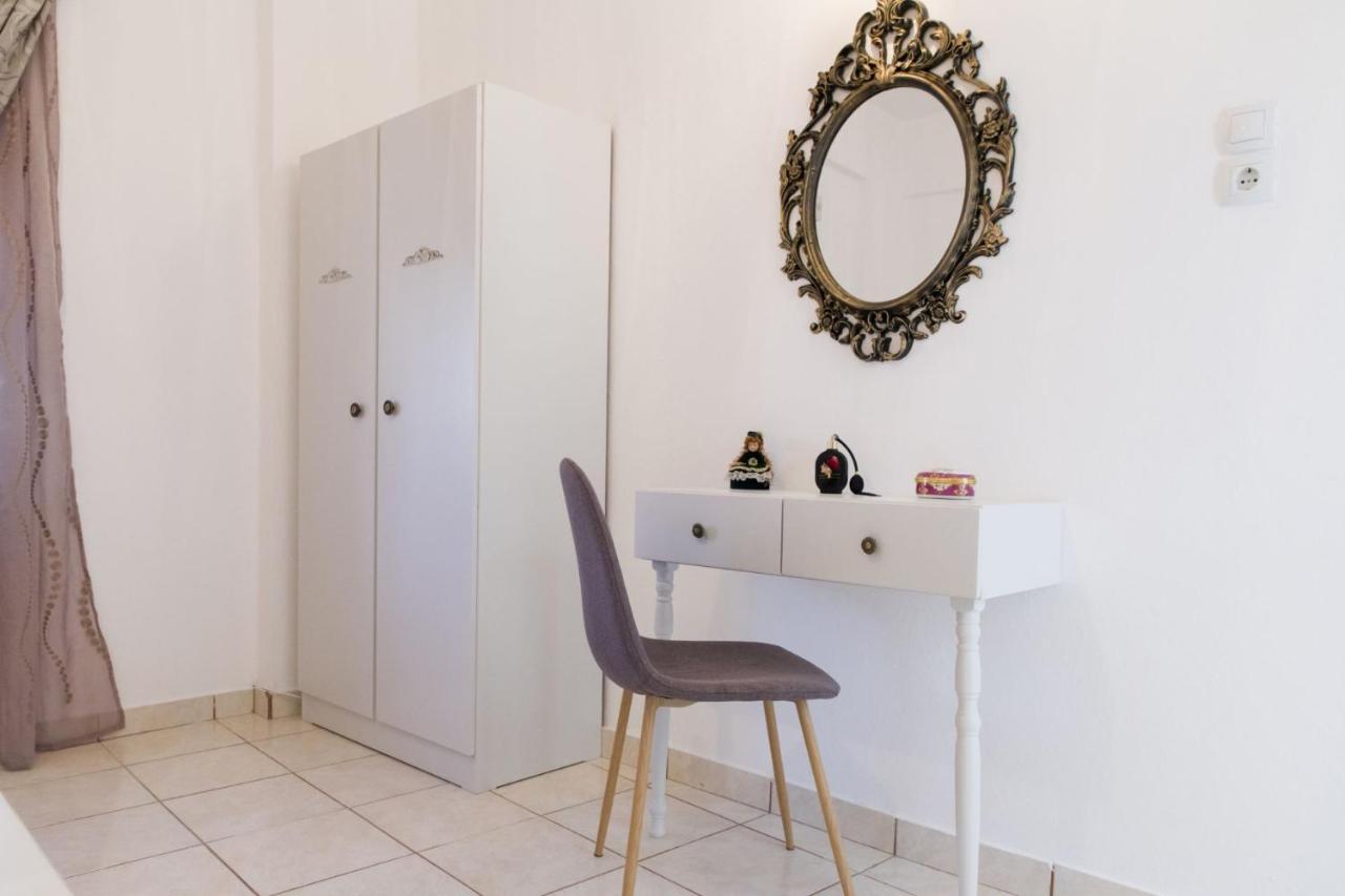 Chryso Apartment Камиларион Екстериор снимка