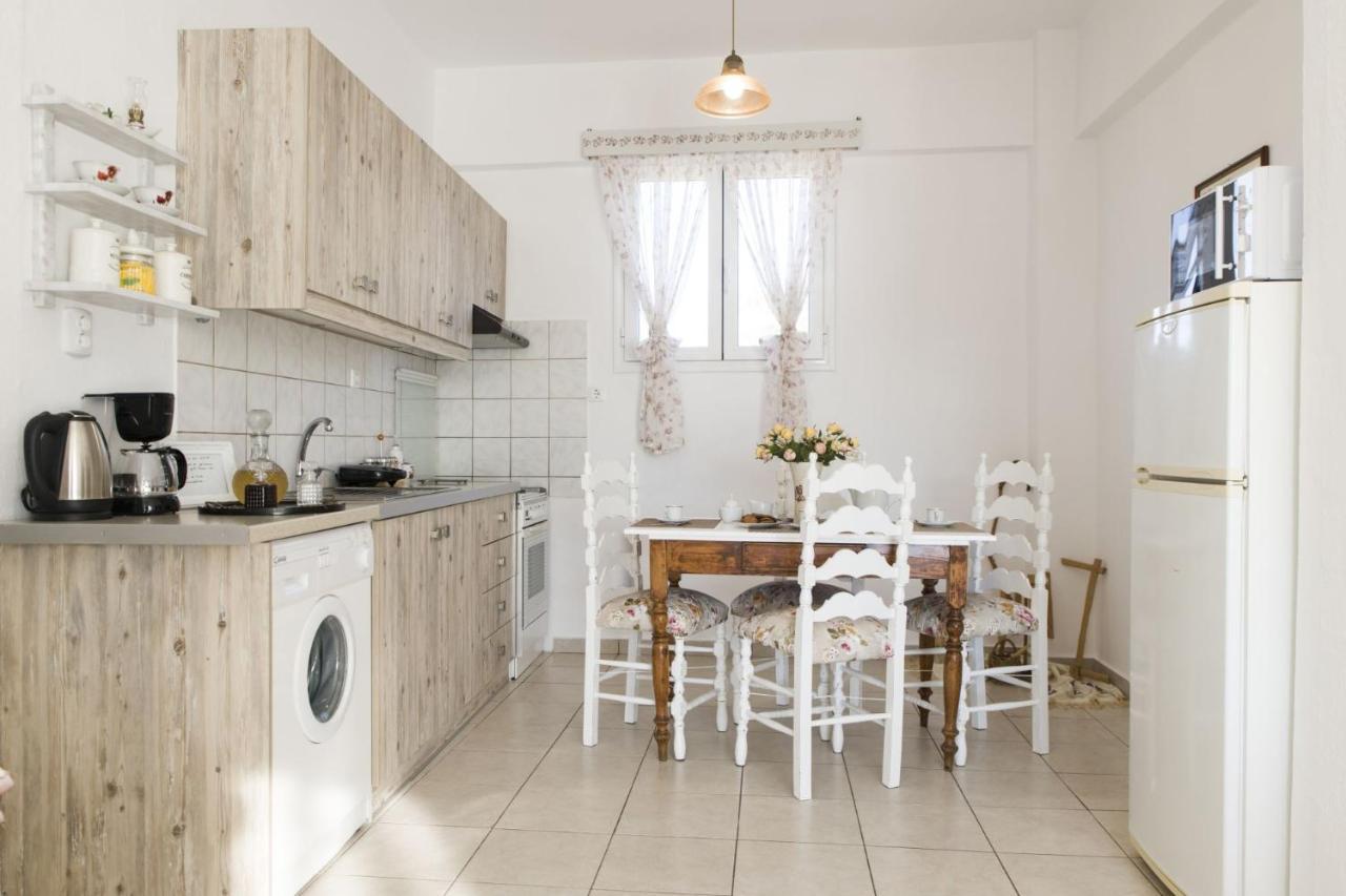 Chryso Apartment Камиларион Екстериор снимка